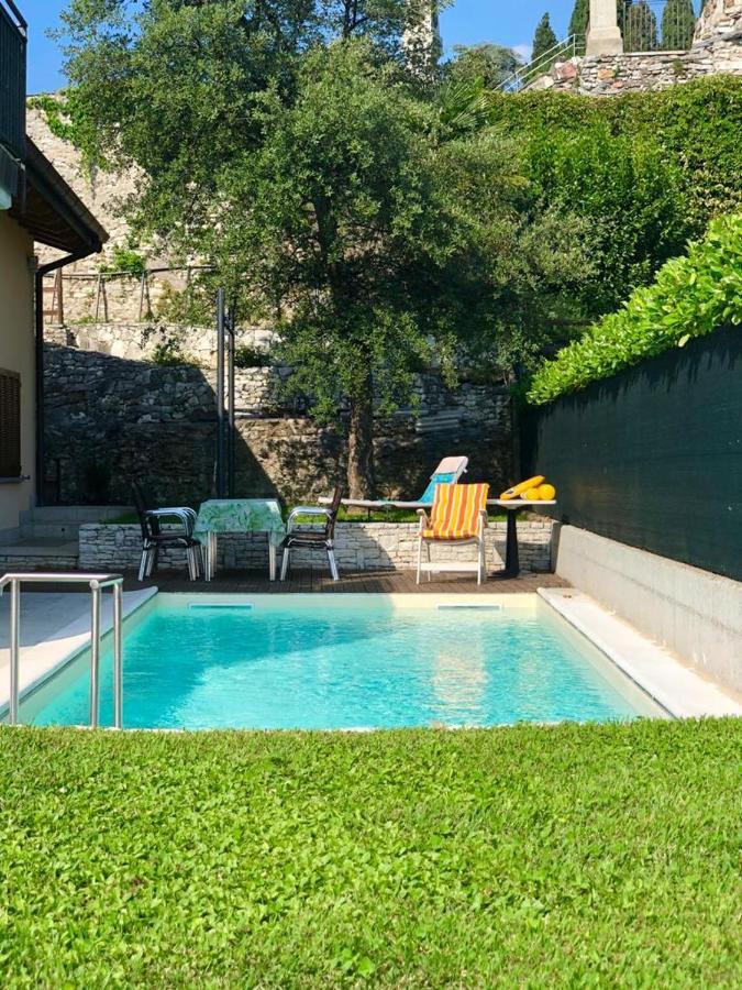 Il Sasso Bianco Bed & Breakfast Comerio Ngoại thất bức ảnh
