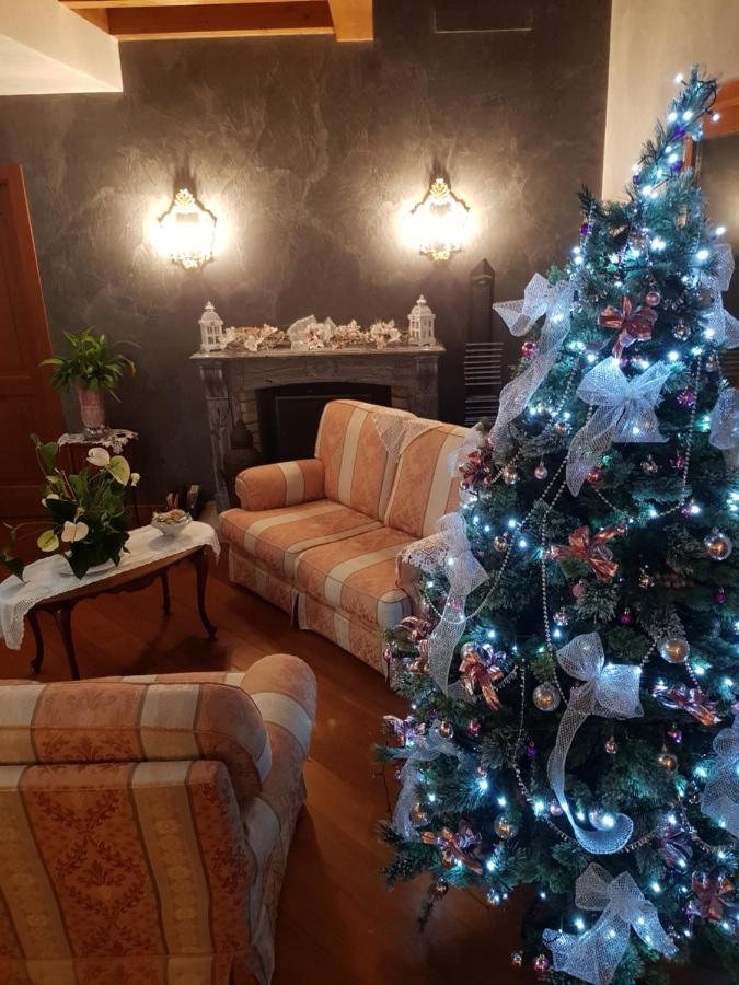 Il Sasso Bianco Bed & Breakfast Comerio Ngoại thất bức ảnh