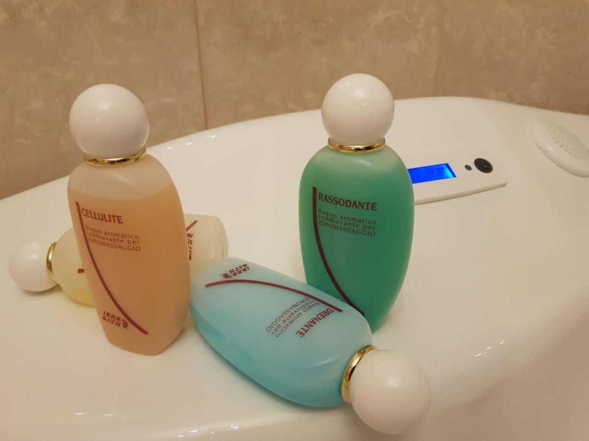 Il Sasso Bianco Bed & Breakfast Comerio Ngoại thất bức ảnh